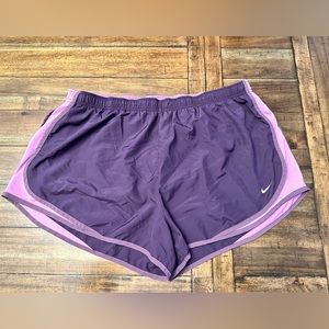 Womens Plus Nike Tempo Shorts 3XL